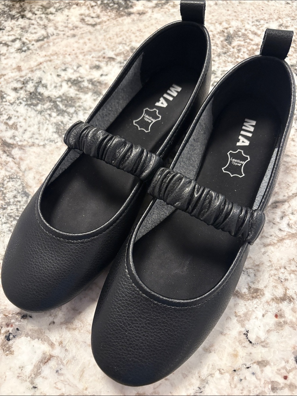 MIA Uliana Black Ruched Strap Mary Jane Ballet Flats like new Size 9